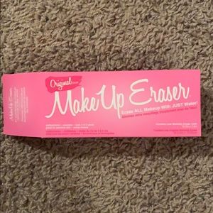 Original pink Makeup Eraser